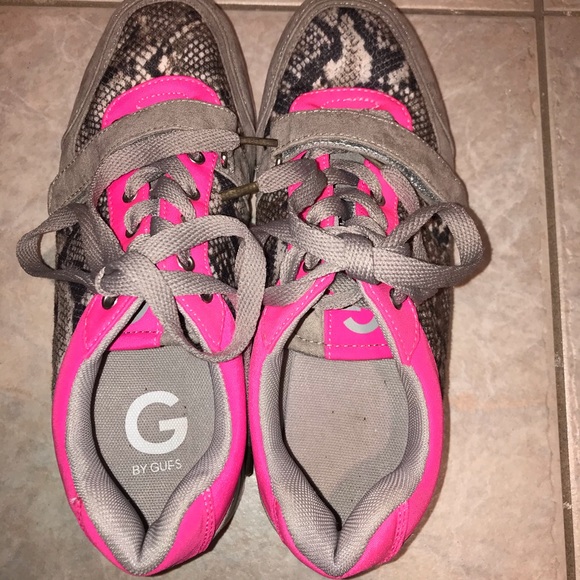 G by Guess pink & grey snakeskin sneakers - Picture 3 of 6